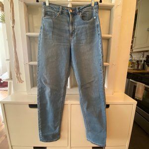 American Eagle Light wash MOM Jean SZ 4